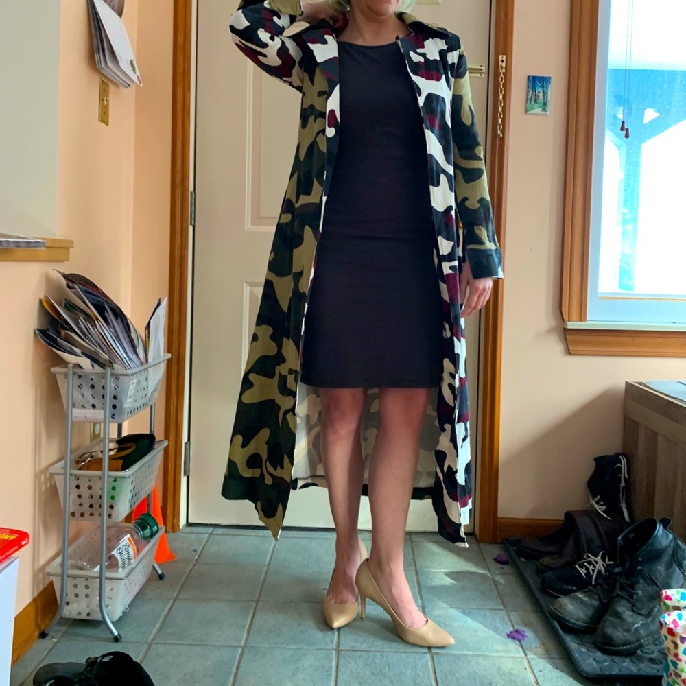 Canvas trench in camo pattern (with stretch!)!